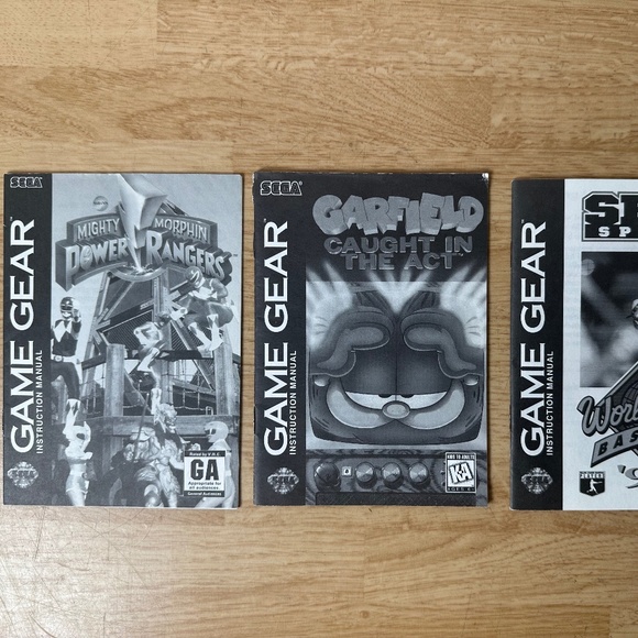 LOT OF 3 SEGA GAME GEAR INSTRUCTION MANUAL - POWER RANGERS GARFIELD BASEBALL - Picture 1 of 9